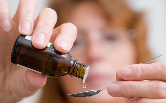 Gouttes pour les maux de dents: noms, composition, comment appliquer, contre-indications