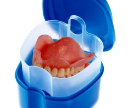 Conteneur de stockage de prothèse amovible